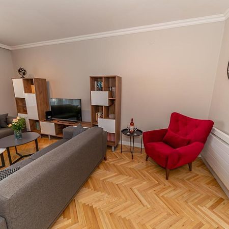 City Center De Lux Apartment Bar Exteriér fotografie