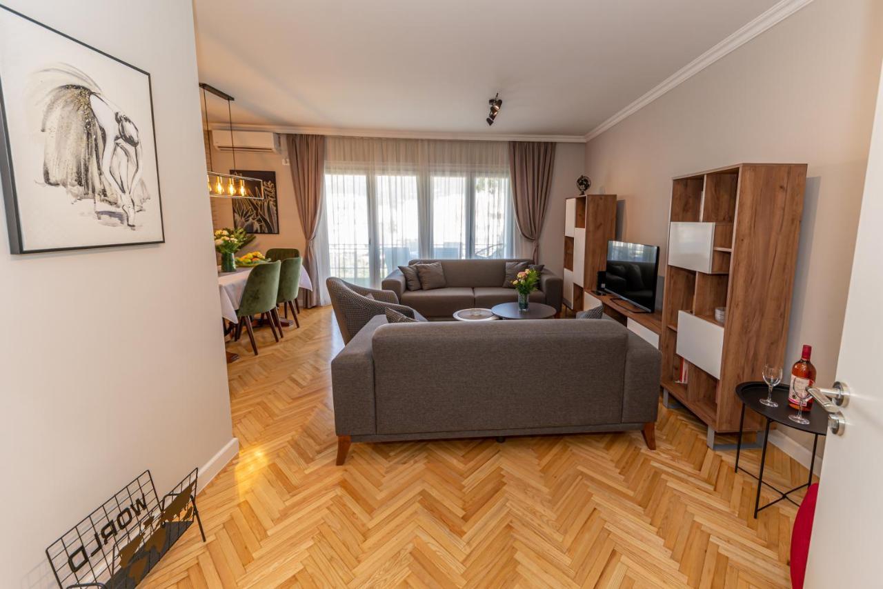 City Center De Lux Apartment Bar Exteriér fotografie