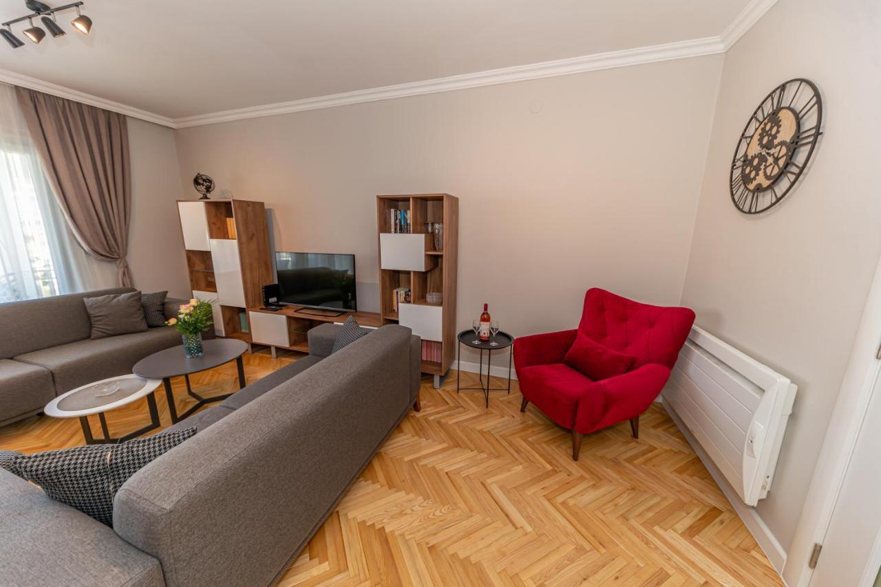 City Center De Lux Apartment Bar Exteriér fotografie